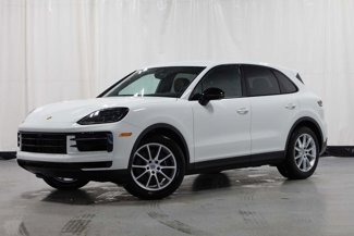 Used 2024 Porsche Cayenne image 1