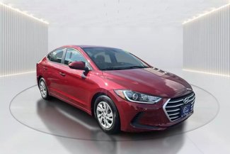 Used 2017 Hyundai Elantra SE image 1