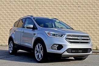 Used 2019 Ford Escape Titanium image 1