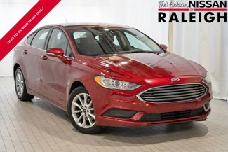 Used 2017 Ford Fusion SE image 1
