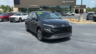 Used 2023 Hyundai Kona SE image 1