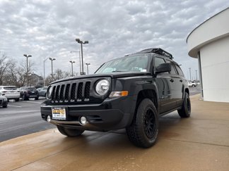 Used 2017 Jeep Patriot High Altitude image 1