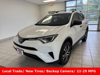 Used 2016 Toyota RAV4 LE image 1