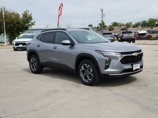 New 2025 Chevrolet Trax LT w/ Driver Confidence Package image 1