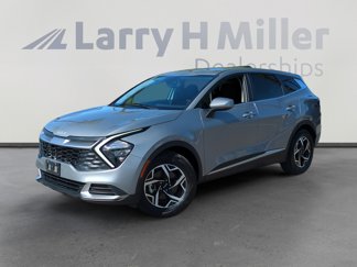 Used 2023 Kia Sportage LX image 1