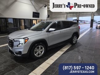 Used 2022 GMC Terrain SLE image 1