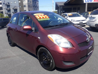 Used 2010 Toyota Yaris 2-Door Hatchback image 1