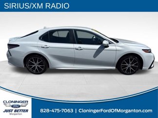 Used 2023 Toyota Camry SE image 1
