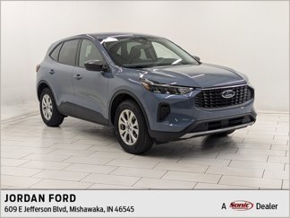 New 2025 Ford Escape Active w/ Cold Weather Package image 1