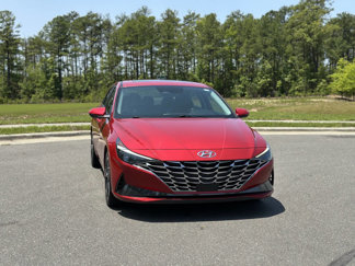 Used 2022 Hyundai Elantra Limited w/ Cargo Package image 1