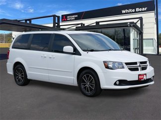 Used 2017 Dodge Grand Caravan GT image 1