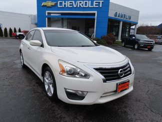 Used 2013 Nissan Altima 2.5 SV image 1