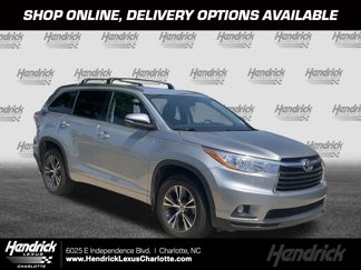 Used 2016 Toyota Highlander XLE image 1