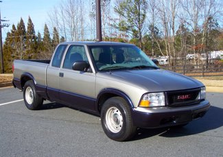 Used 2003 GMC Sonoma SL image 1