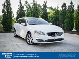Used 2016 Volvo V60 T5 Premier image 1