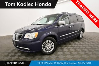 Used 2015 Chrysler Town & Country Touring-L w/ Driver Convenience Group image 1