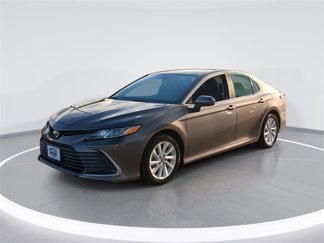 Used 2024 Toyota Camry LE image 1