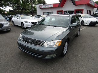 Used 2001 Toyota Avalon image 1