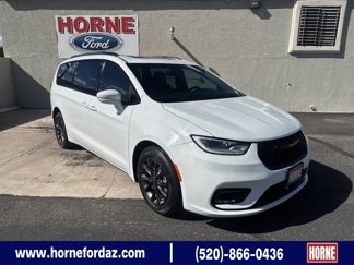 Used 2021 Chrysler Pacifica Limited w/ S Appearance Package image 1
