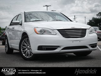 Used 2013 Chrysler 200 Limited image 1