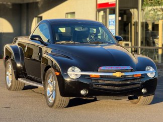 Used 2005 Chevrolet SSR w/ Preferred Equipment Group image 1