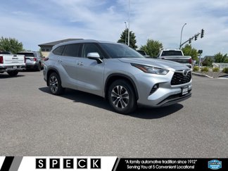 Used 2020 Toyota Highlander XLE image 1