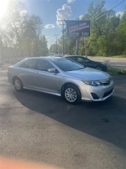 Used 2012 Toyota Camry image 1