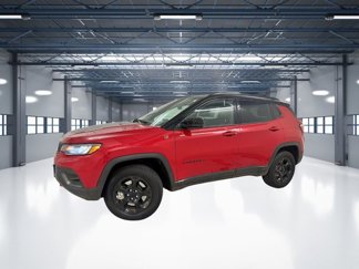 Used 2024 Jeep Compass Trailhawk image 1