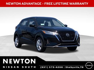 New 2025 Nissan Kicks Play S image 1