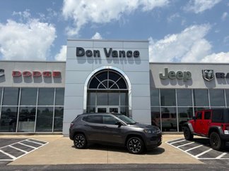 Used 2022 Jeep Compass Latitude w/ Convenience Group image 1