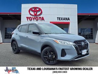 Used 2023 Nissan Kicks SV image 1