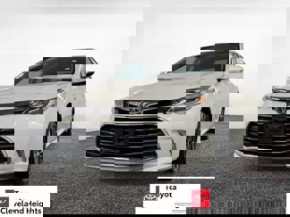 Used 2018 Toyota Avalon XLE image 1