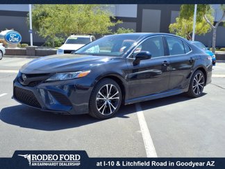 Used 2020 Toyota Camry SE image 1