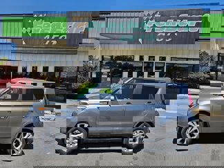 Used 2016 Kia Soul + image 1