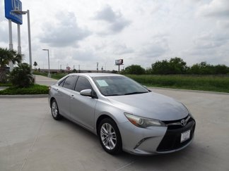 Used 2017 Toyota Camry SE image 1
