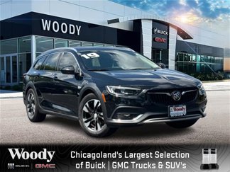 Used 2019 Buick Regal Preferred w/ Sights and Sounds Package image 1