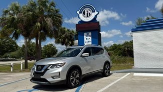 Used 2018 Nissan Rogue SL w/ Premium Package image 1