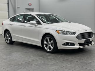 Used 2015 Ford Fusion SE image 1