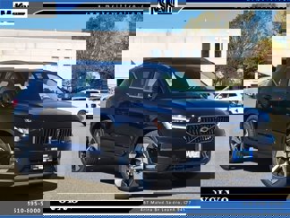 New 2025 Volvo XC40 B5 Core w/ Protection Package Premier image 1