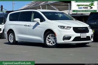 Used 2022 Chrysler Pacifica Touring-L image 1