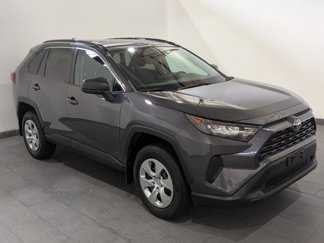 Used 2019 Toyota RAV4 LE image 1