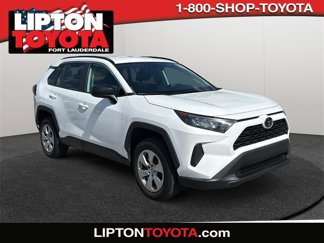Used 2021 Toyota RAV4 LE image 1