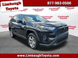 Used 2022 Toyota RAV4 XLE w/ Convenience Package image 1