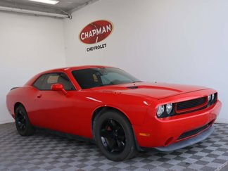Used 2014 Dodge Challenger SXT image 1