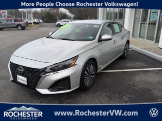Used 2024 Nissan Altima 2.5 SV image 1