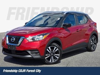 Used 2020 Nissan Kicks SV image 1
