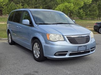 Used 2013 Chrysler Town & Country Touring image 1