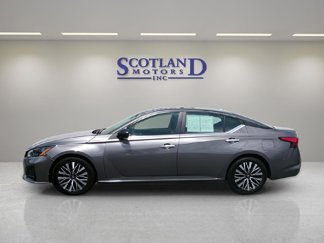 Used 2024 Nissan Altima 2.5 SV image 1