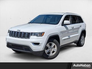 Used 2017 Jeep Grand Cherokee Laredo image 1