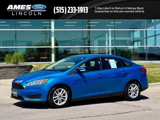 Used 2015 Ford Focus SE image 1